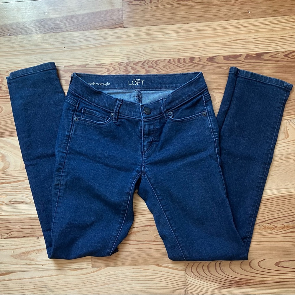 Loft, 25/0P, modern straight dark wash jeans